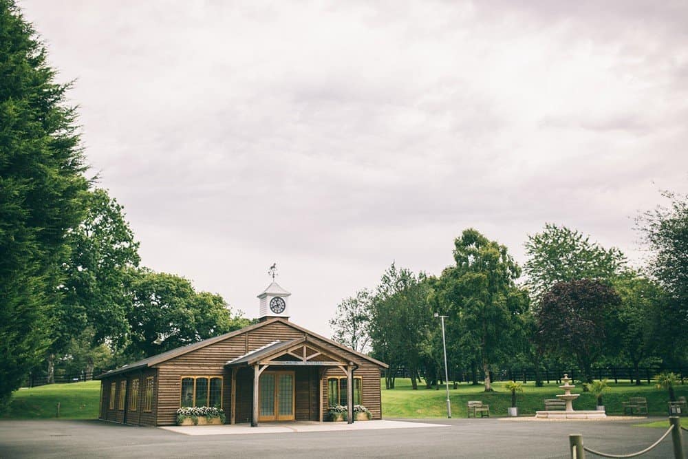 knutsford wedding at colshaw hall
