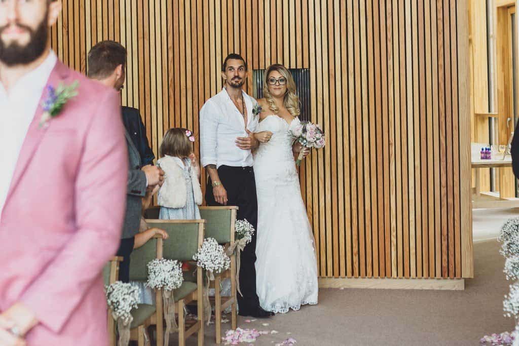 Relaxed tipi wedding photographer // Debbi & John