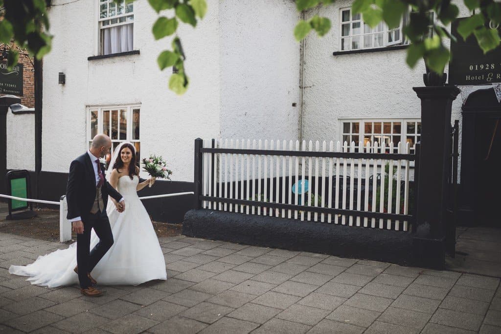 cheshire wedding photographer in frodsham