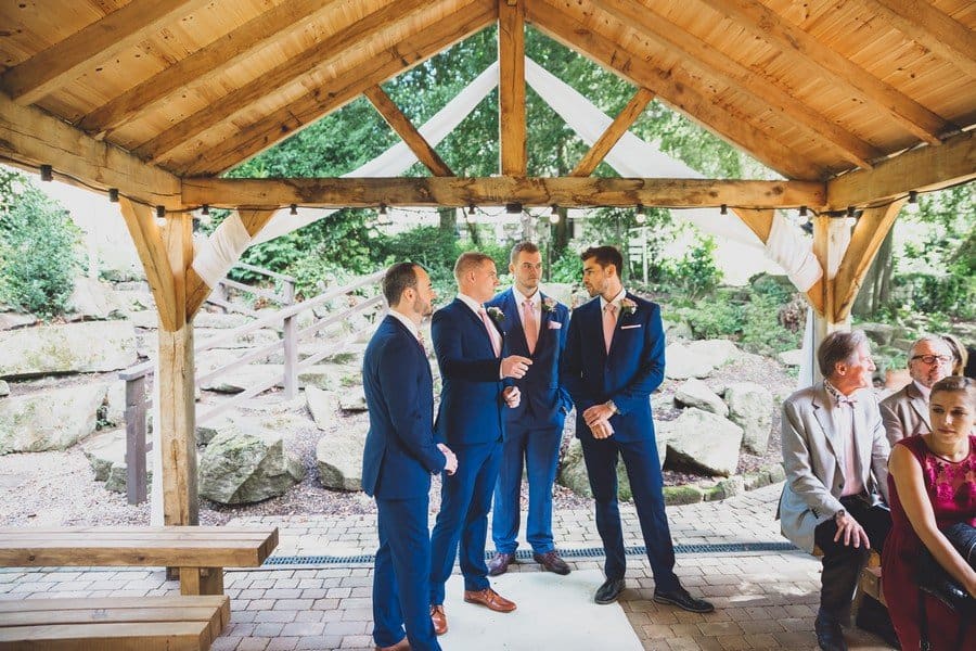 derbeyshire wedding photographer relaxed and boho
