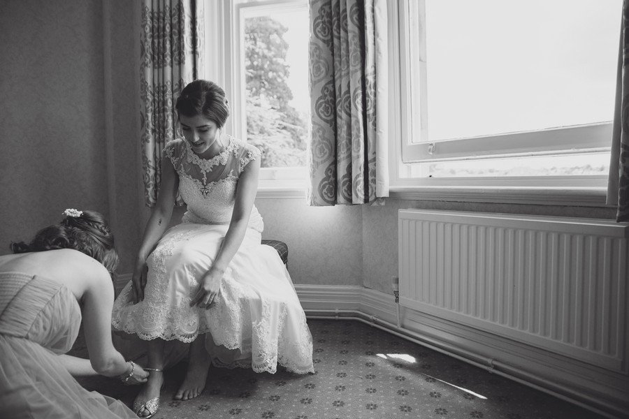 derbeyshire wedding photographer relaxed and boho