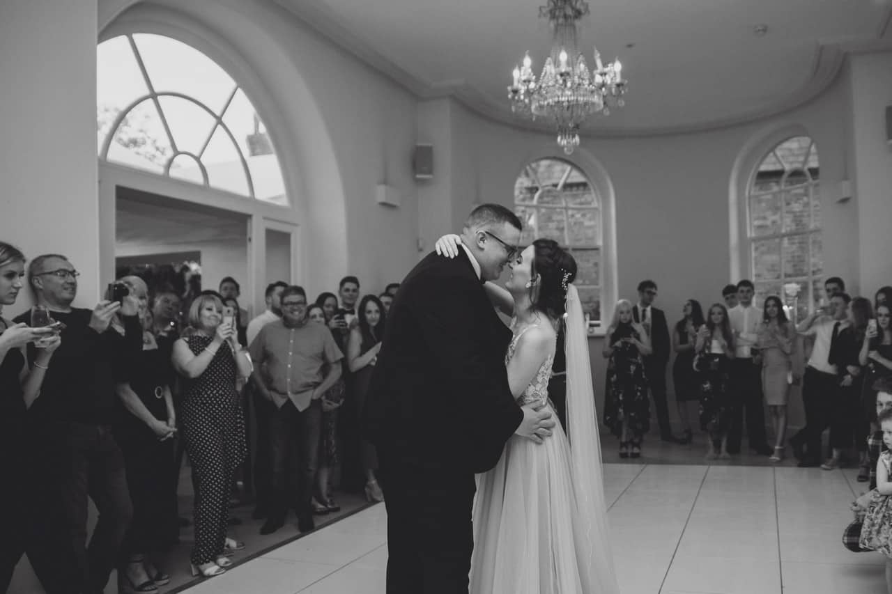 north west wedding photographer at iscoyd park in whitchurch