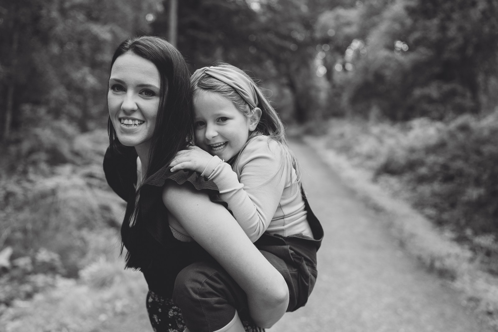 cheshire photographer in the forest Mini Shoots