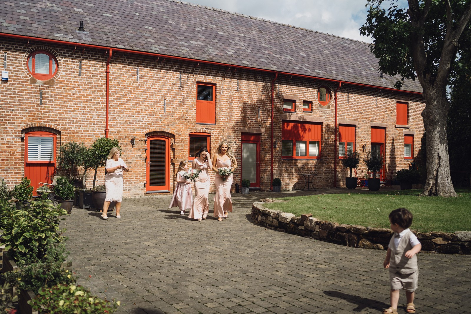 cheshire wedding photographer