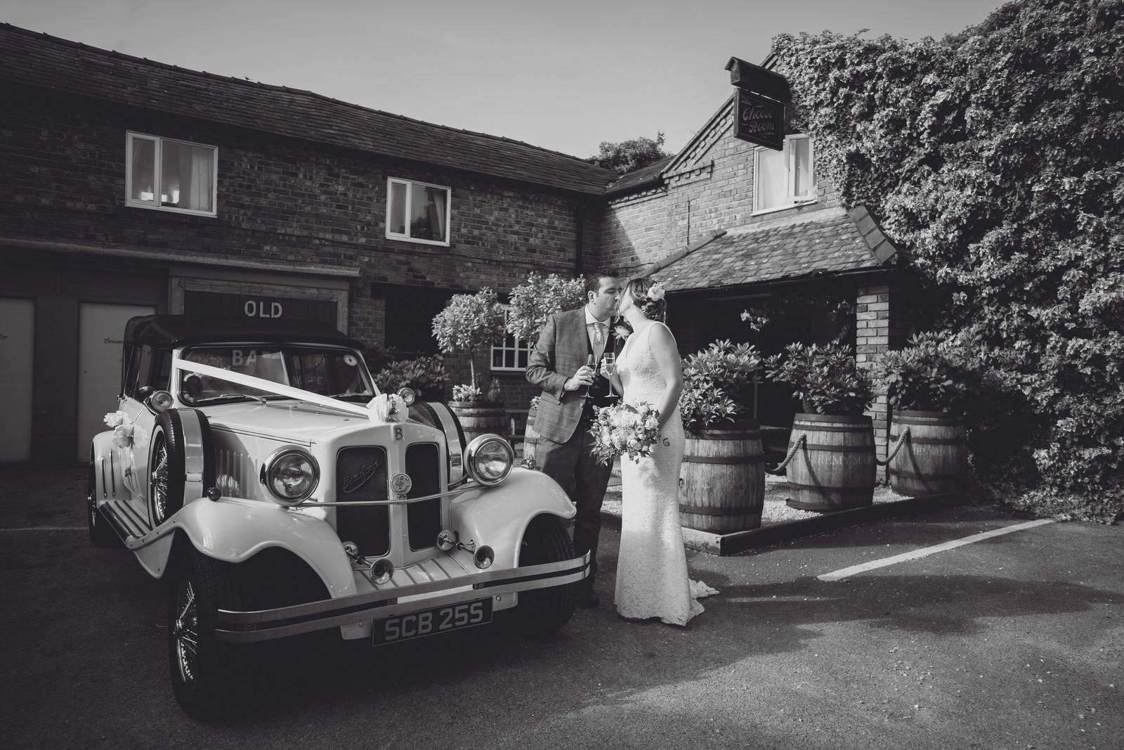 the old doghouse barn in knutsford wedding venue with cheshire wedding photographers