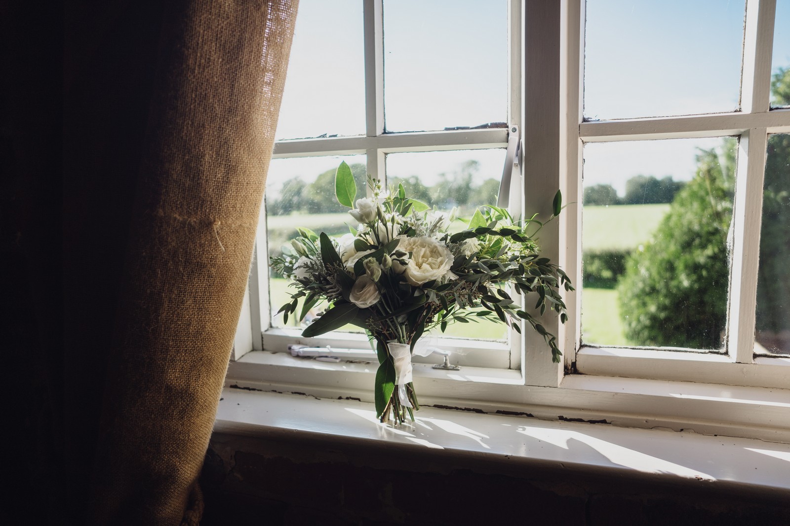 the old doghouse barn in knutsford wedding venue with cheshire wedding photographers