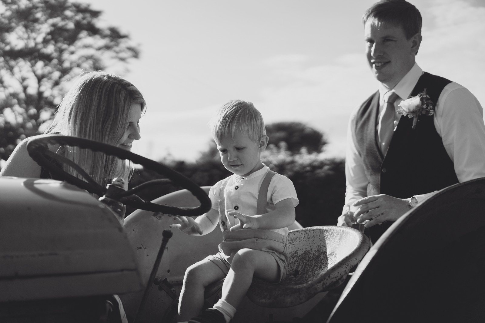 the old doghouse barn in knutsford wedding venue with cheshire wedding photographers