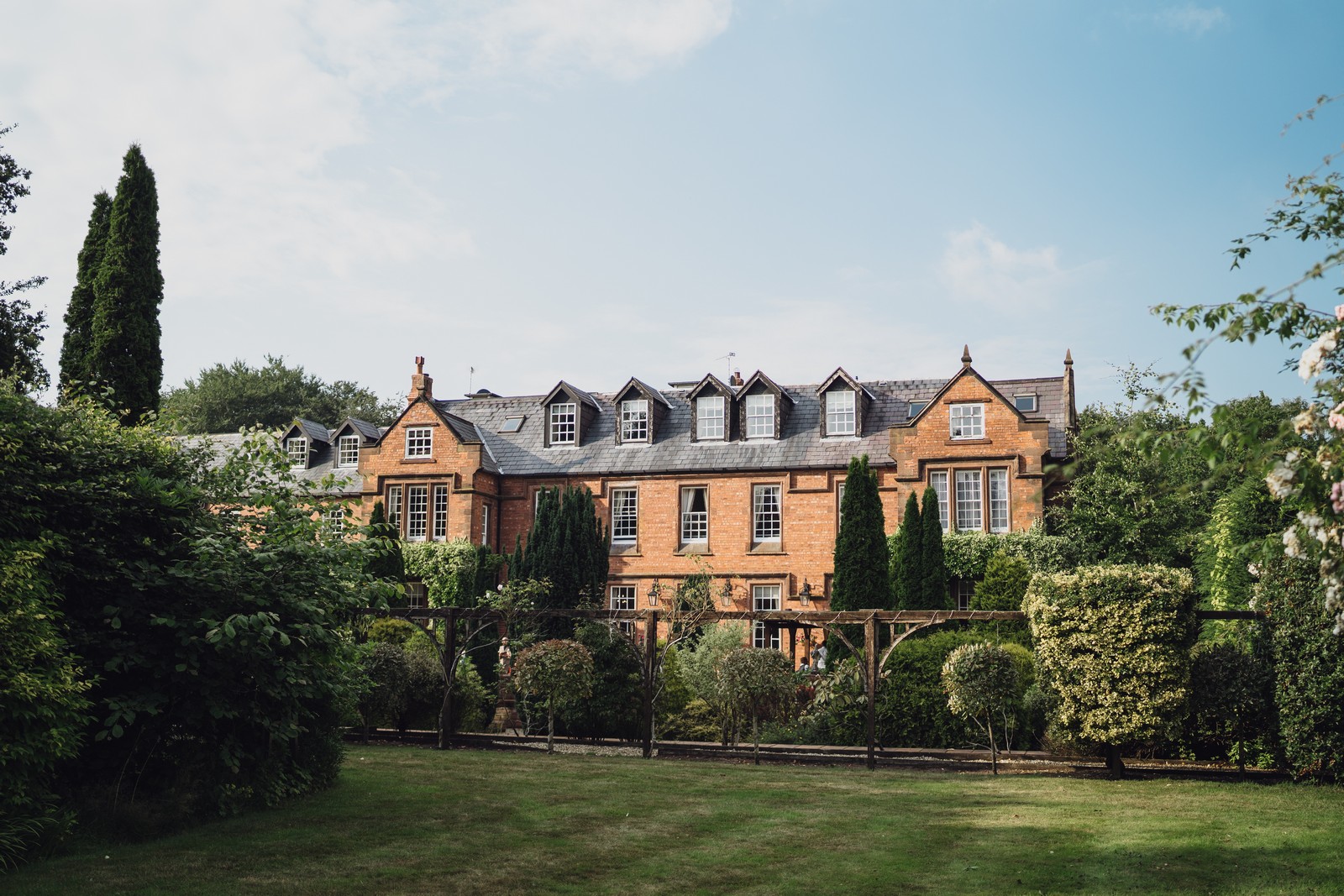cheshire wedding photography nunsmere hall