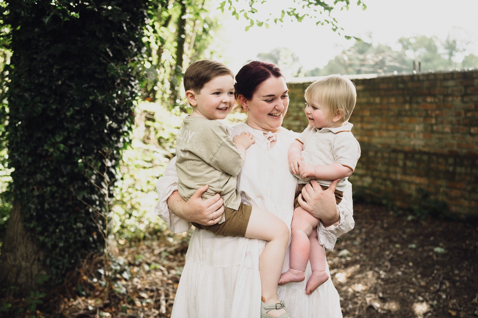 family shoot in the woods
