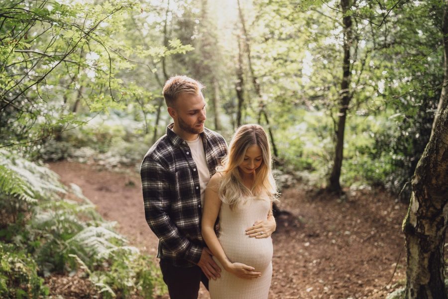 Maternity shoot in Cheshire // Emma & James