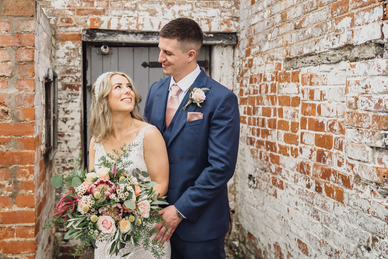 Dove Barn Weddings // Sarah & Peter