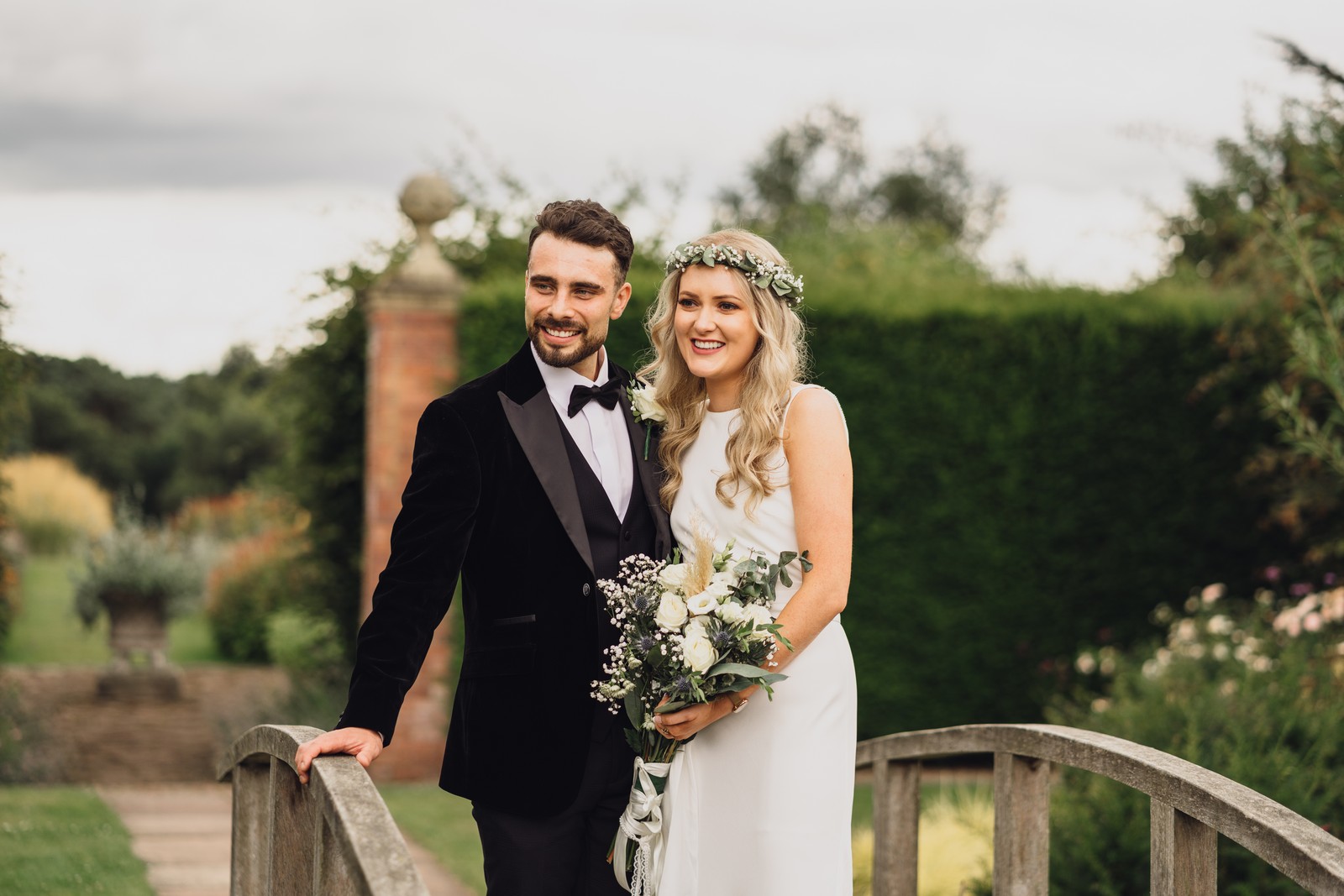 cheshire wedding photographer at abbeywood estate