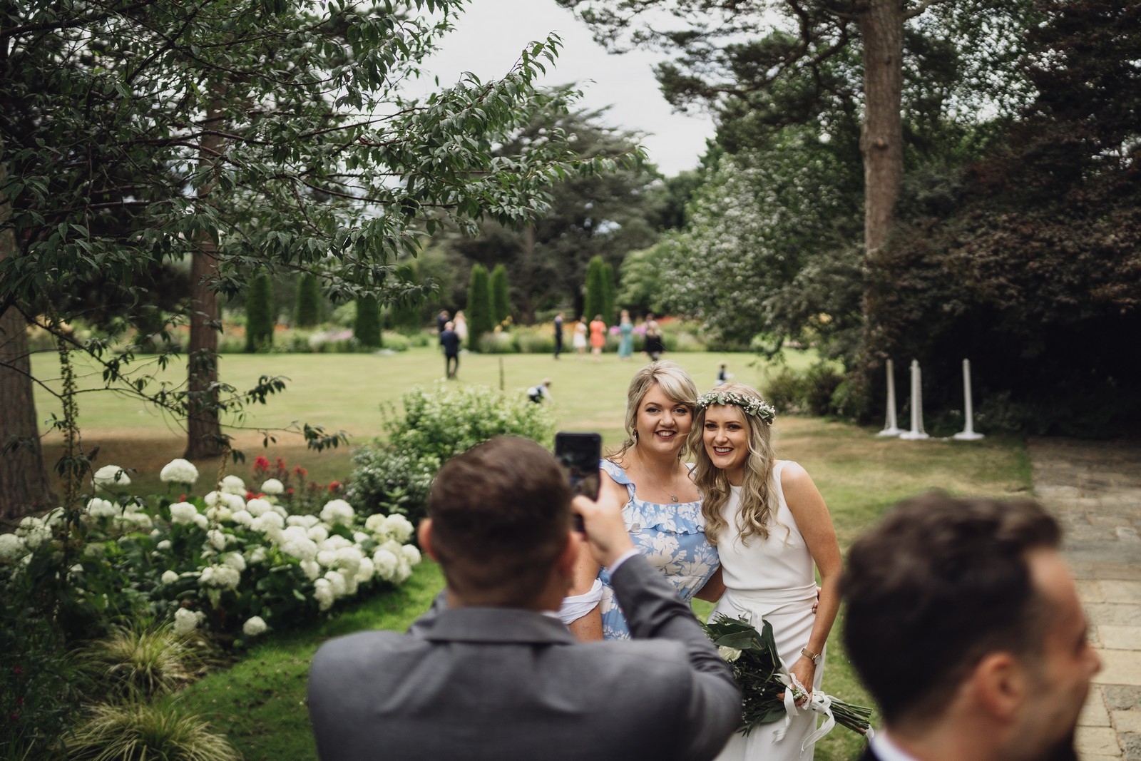 cheshire wedding photographer at abbeywood estate