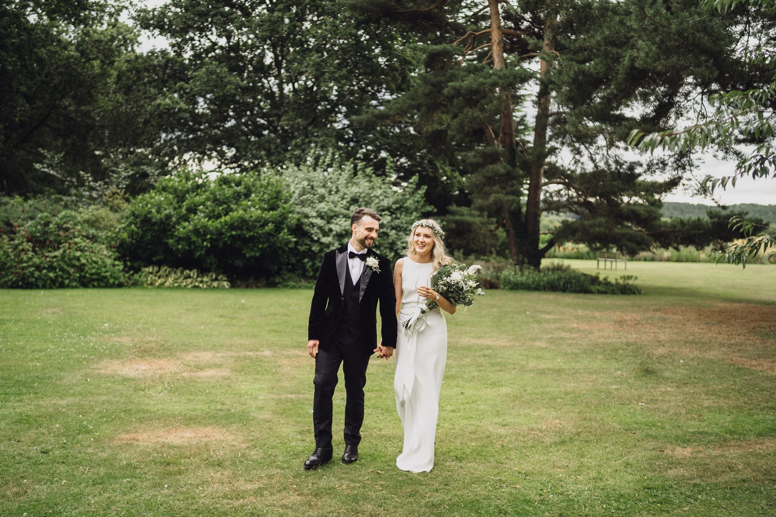 cheshire wedding photographer at abbeywood estate
