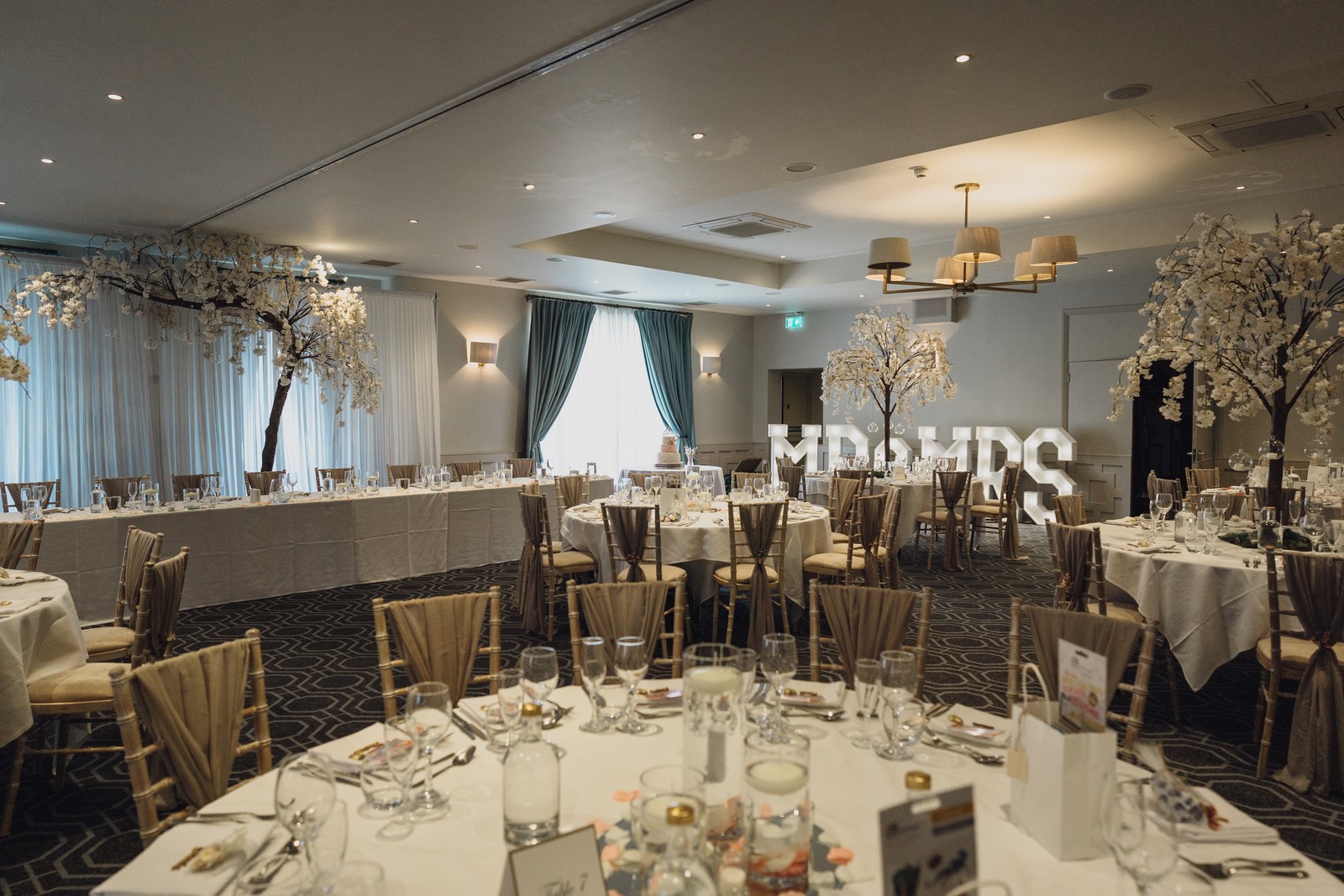 cheshire wedding photographer