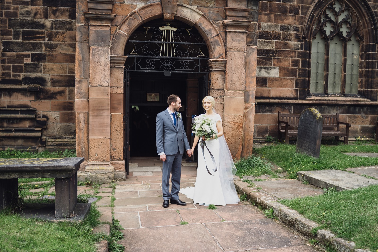 Frederiks Liverpool // Laura & Ian cheshire wedding photographer