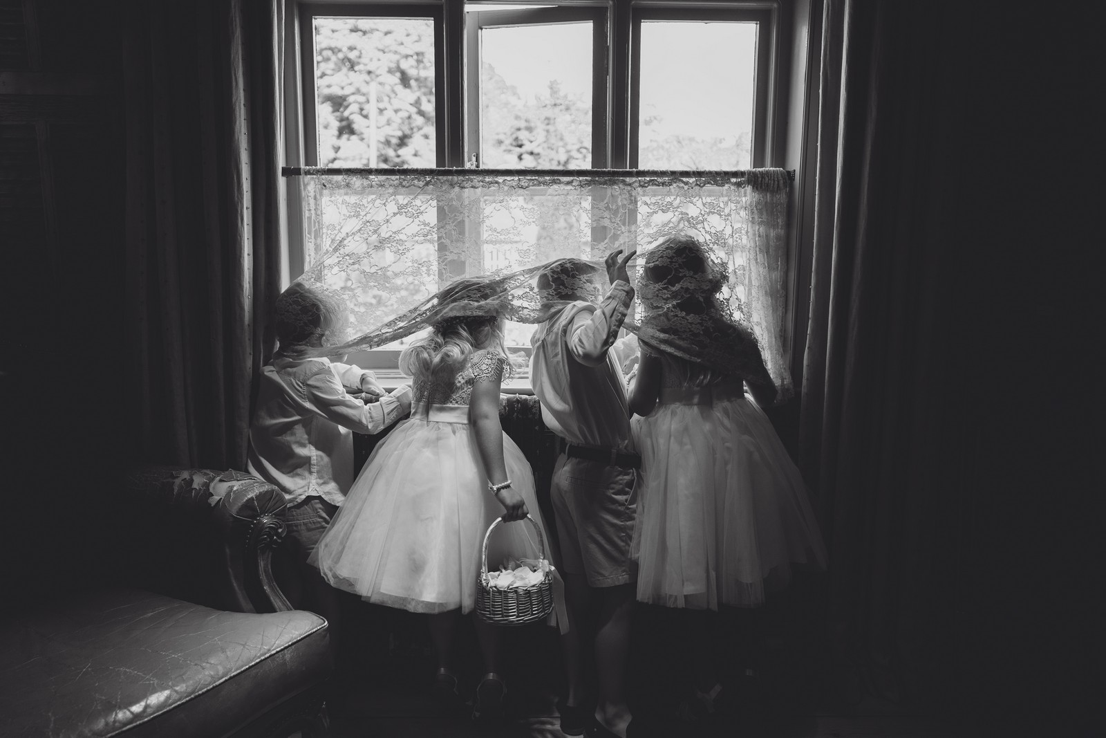 the roebcuk inn mobberley wedding venue with cheshire wedding photographer