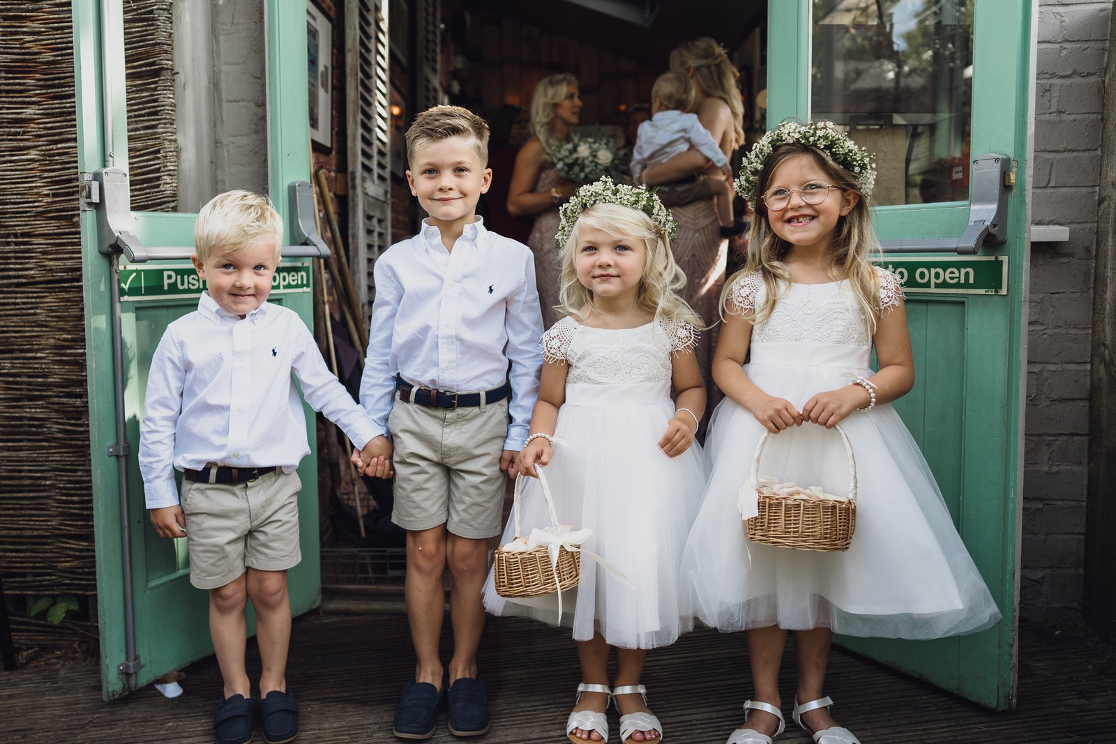the roebcuk inn mobberley wedding venue with cheshire wedding photographer