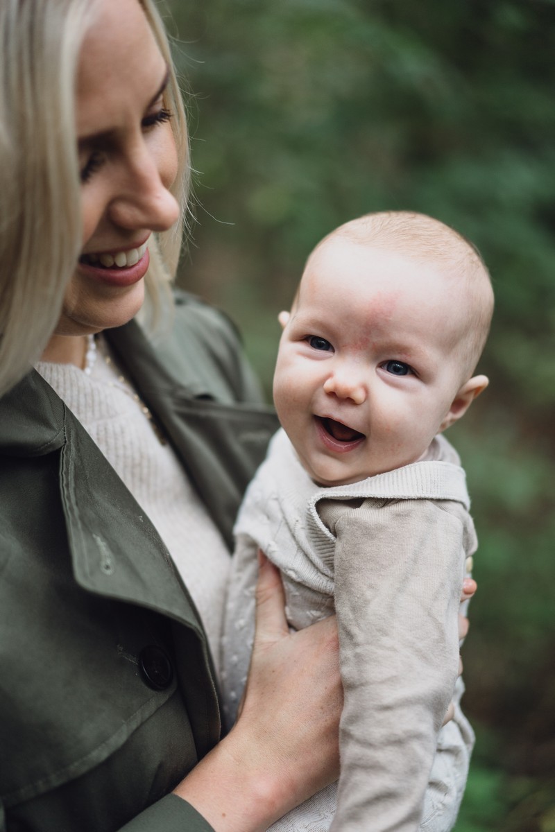 Outdoor photoshoot in the woods // Margo