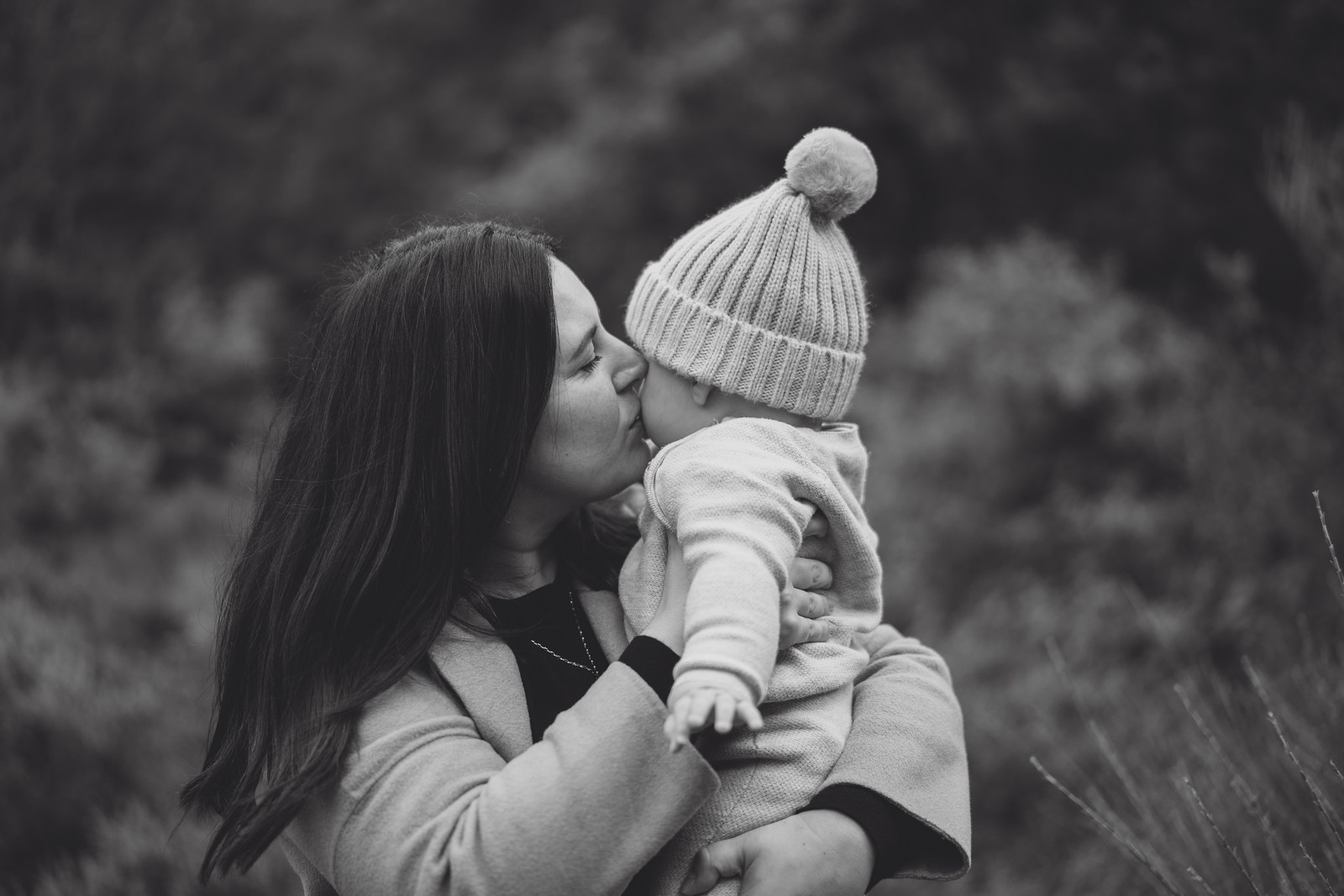 Baby shoot in the woods // Archie & Roo