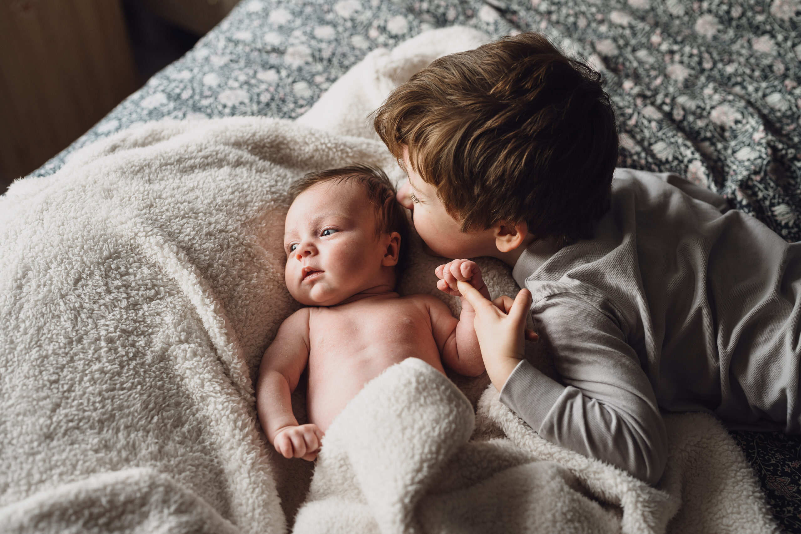 Baby shoot at home // Archie & Oscar