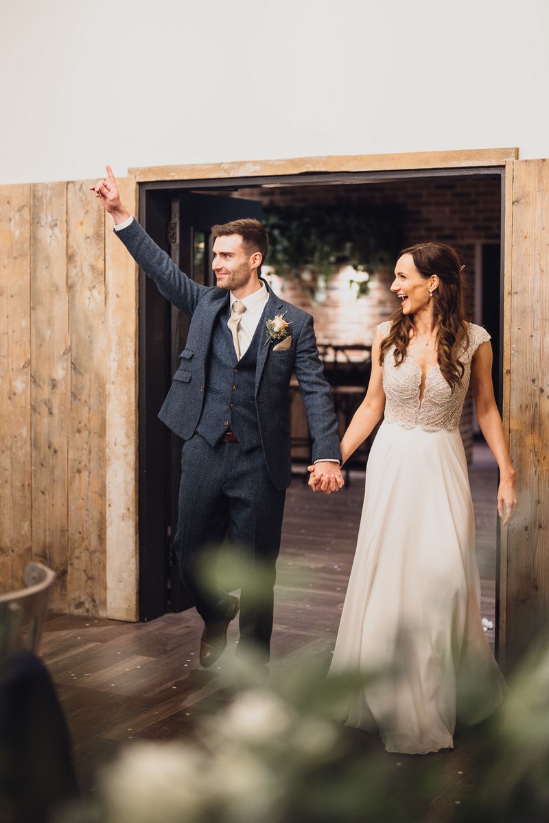 Foxtail Barns // Rachel & Alan