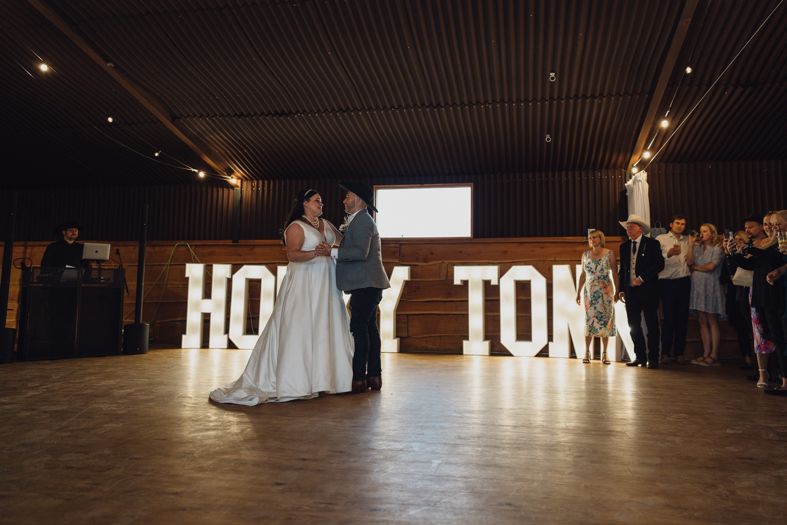 Stock Farm Barn // Dawn & Chris