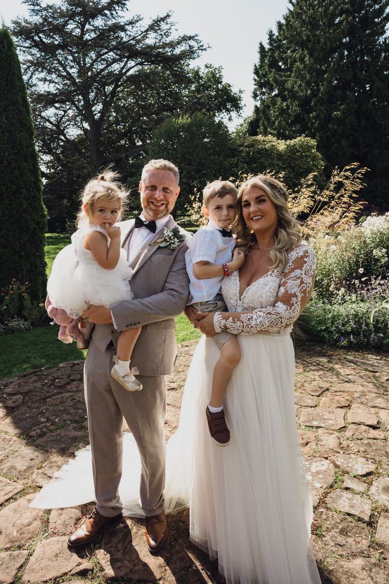 the best cheshire wedding photographer