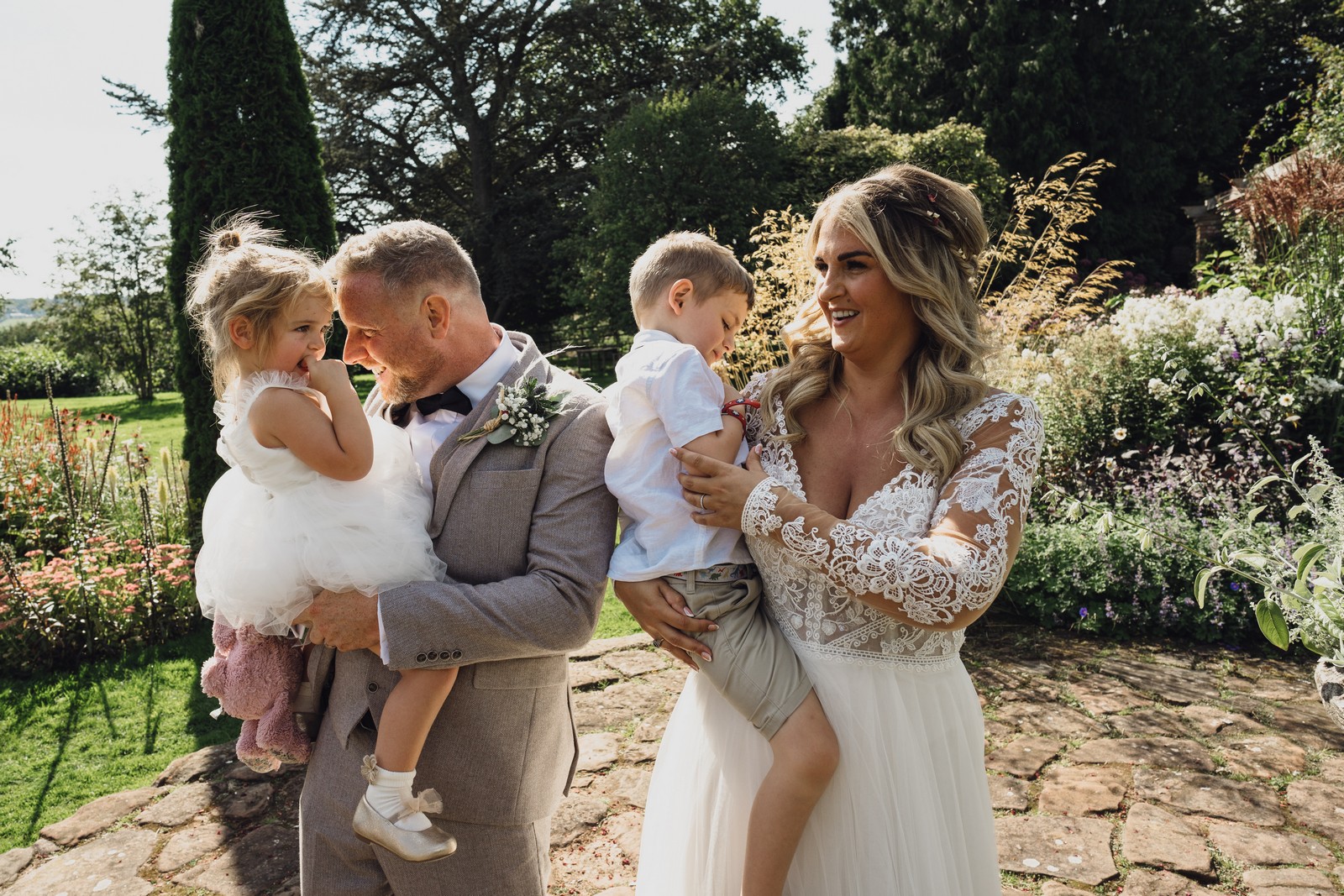 the best cheshire wedding photographer