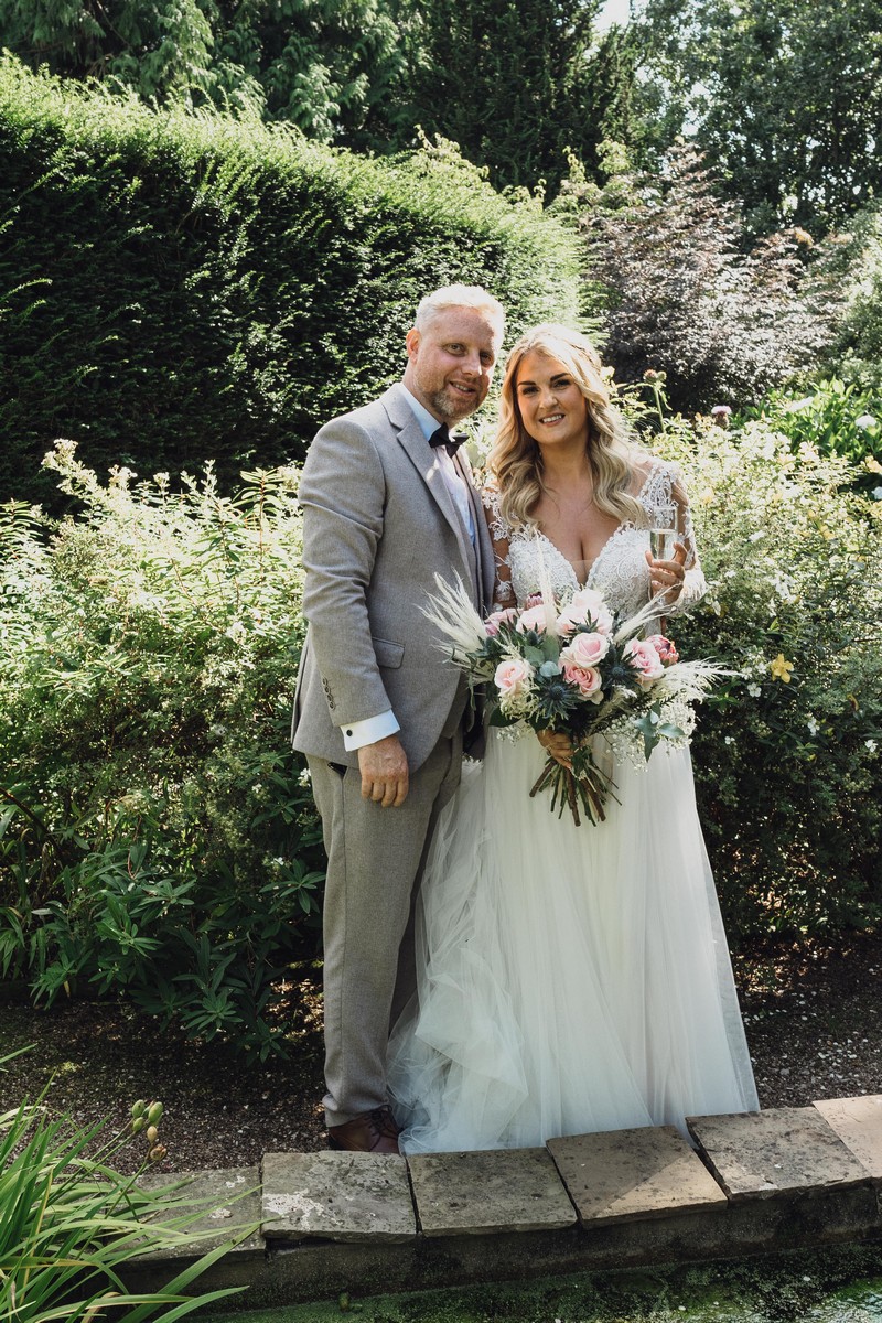 the best cheshire wedding photographer