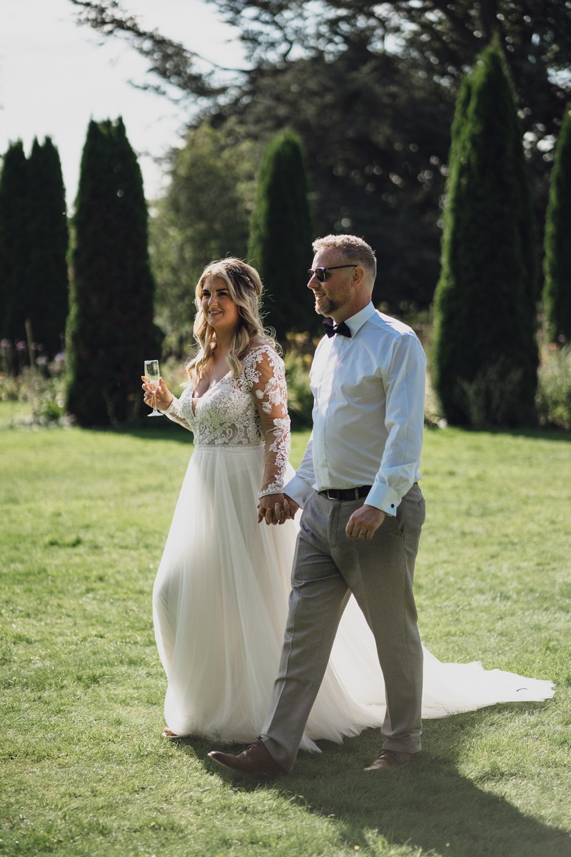 the best cheshire wedding photographer