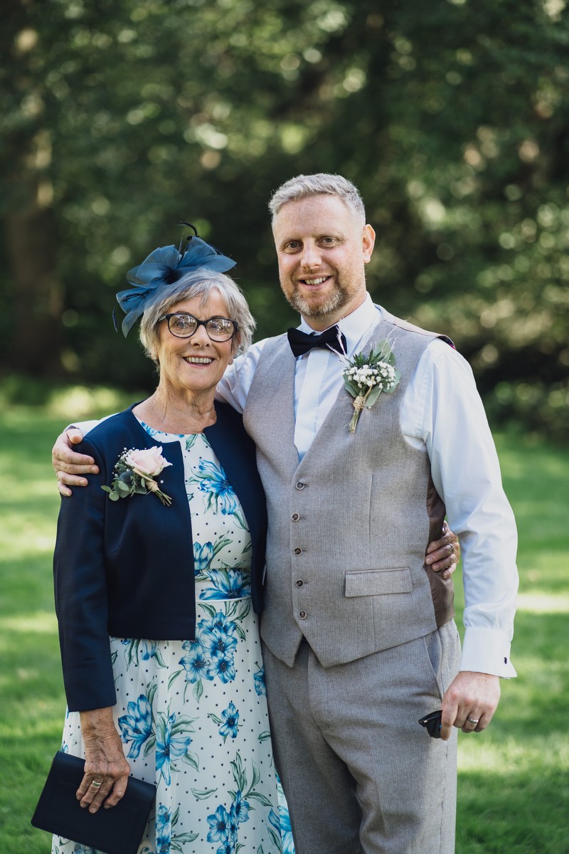 the best cheshire wedding photographer