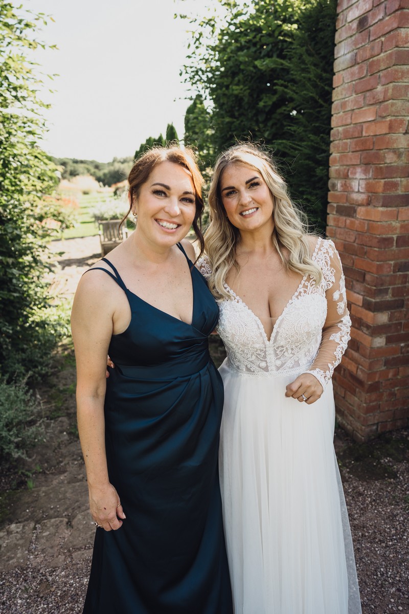 the best cheshire wedding photographer