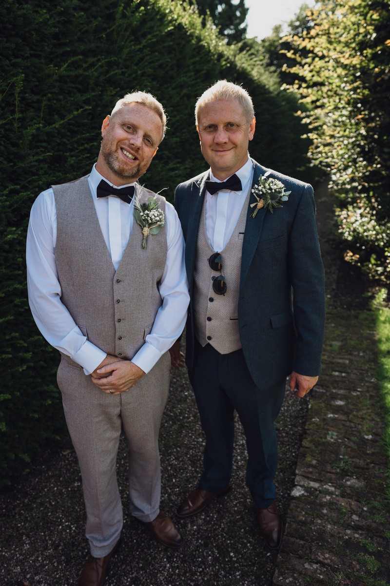 the best cheshire wedding photographer