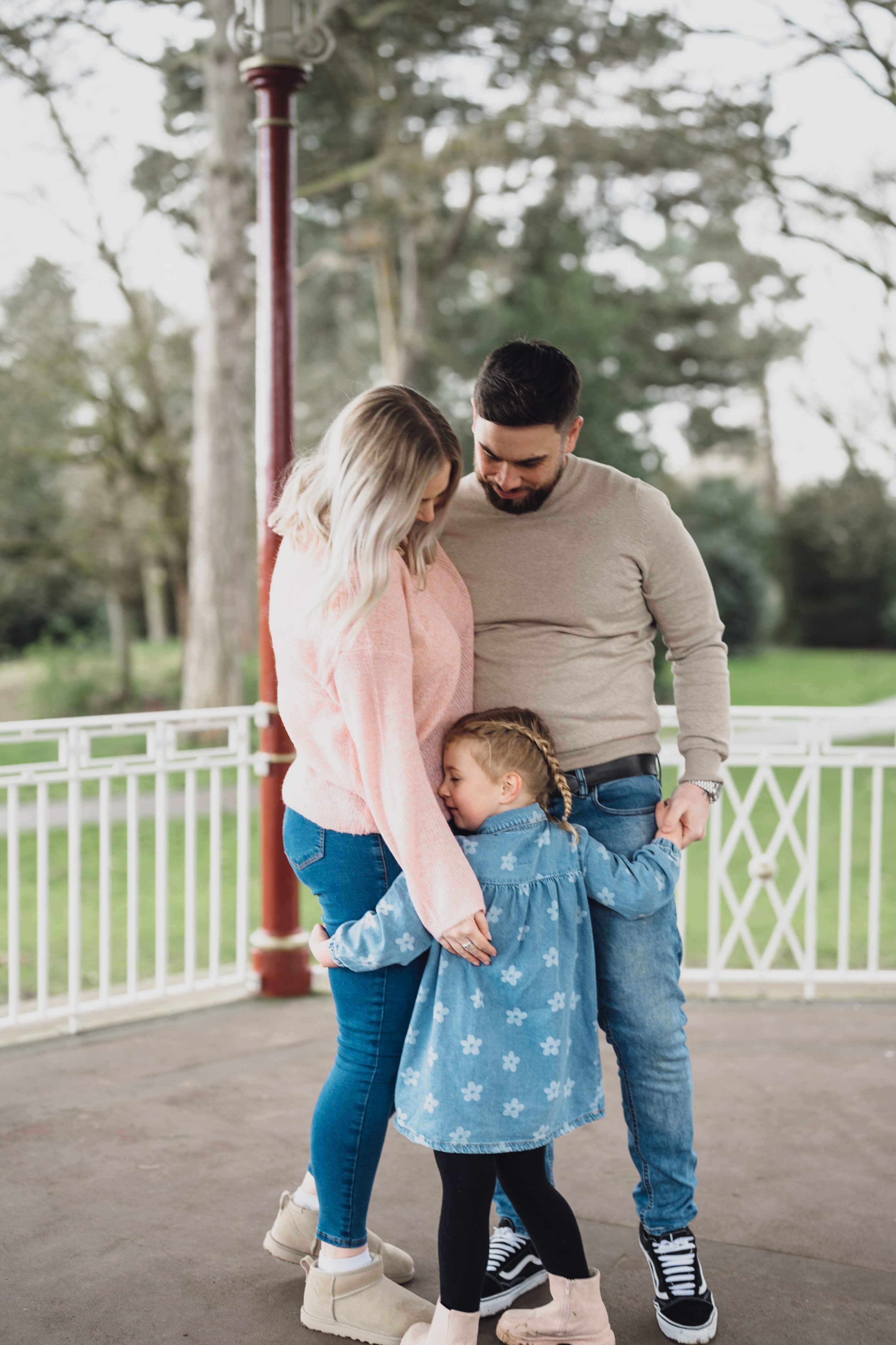 Queens Park Photographer // Josie, Luke & Violet