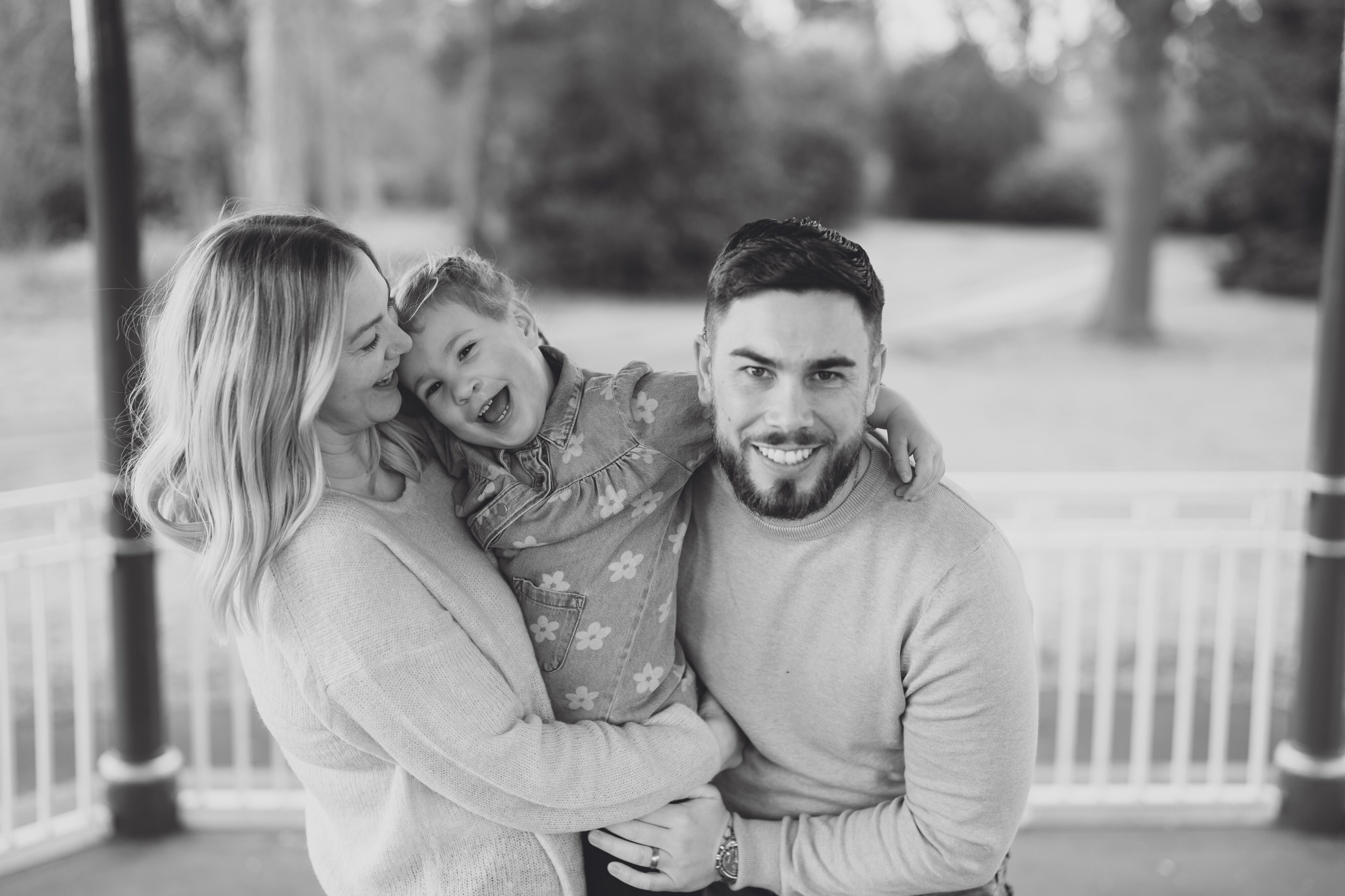 Queens Park Photographer // Josie, Luke & Violet