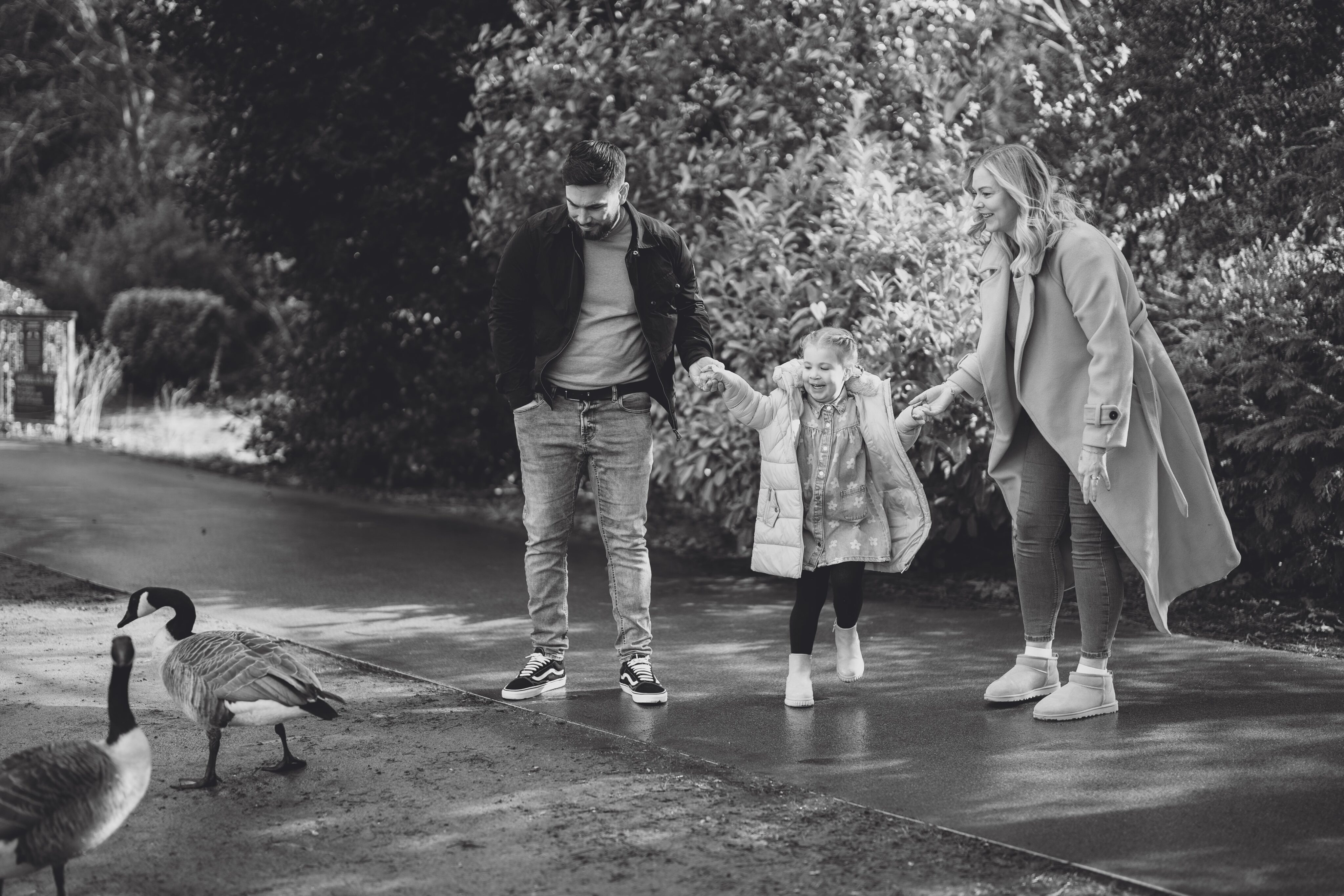Queens Park Photographer // Josie, Luke & Violet