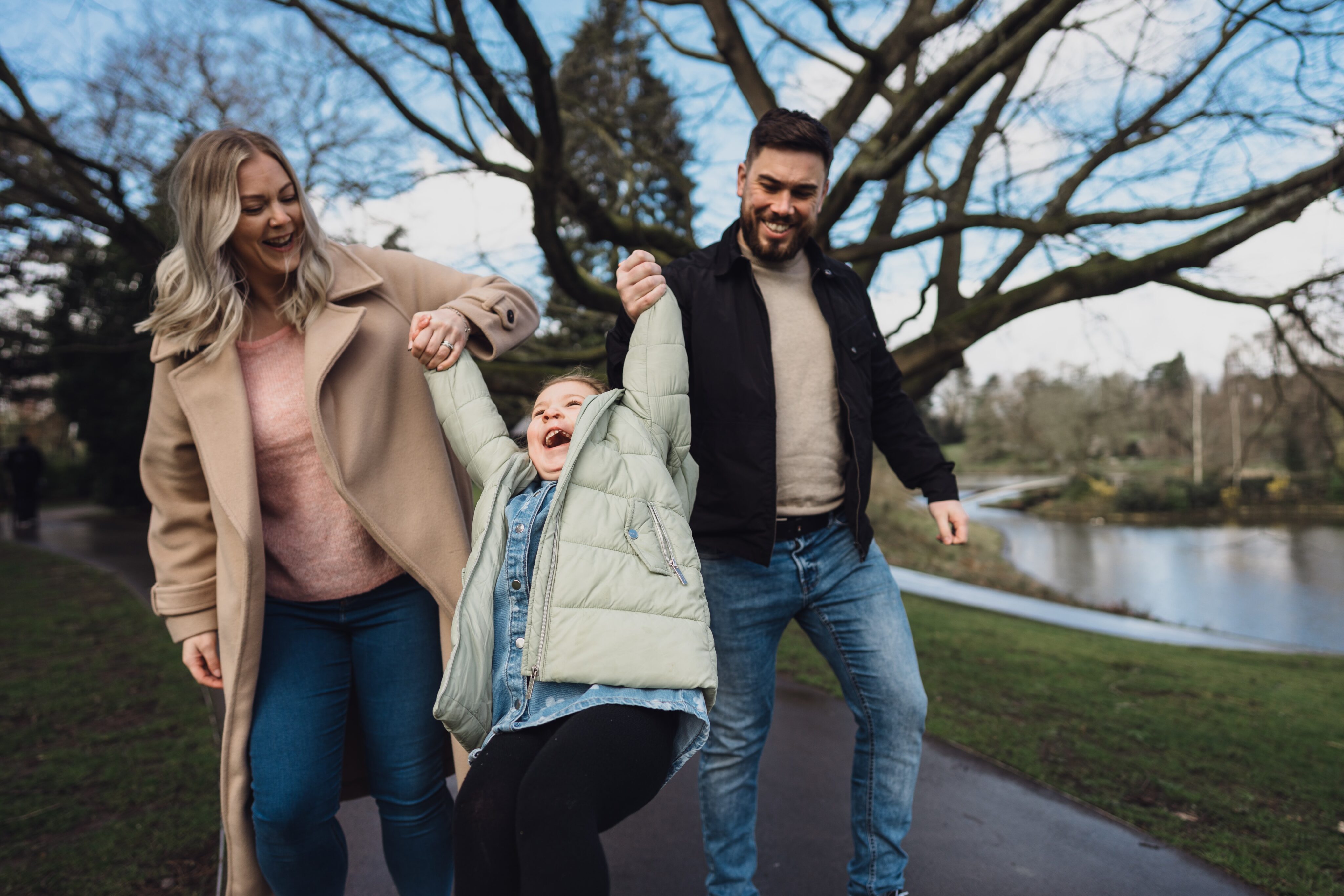 Queens Park Photographer // Josie, Luke & Violet
