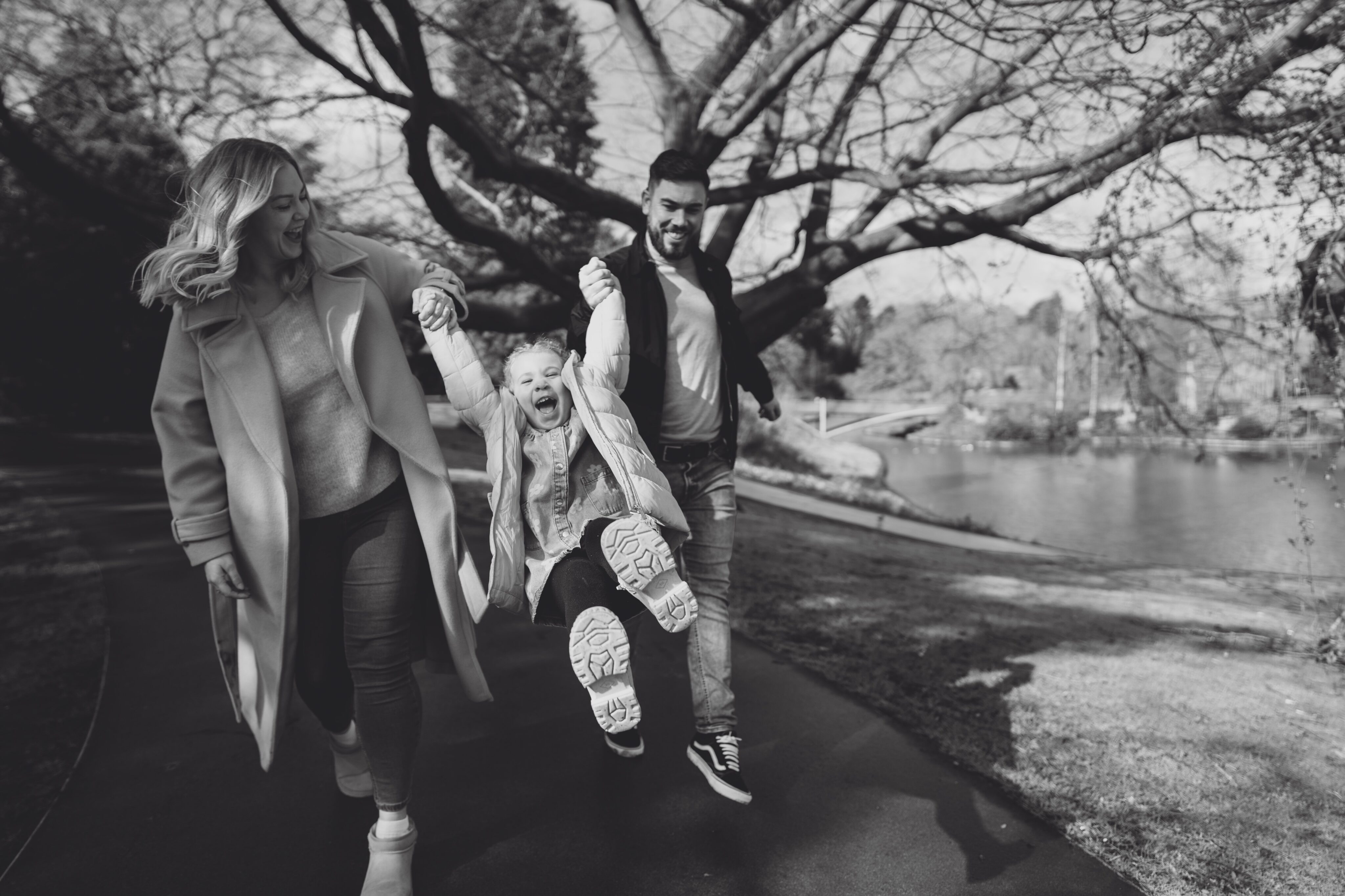 Queens Park Photographer // Josie, Luke & Violet