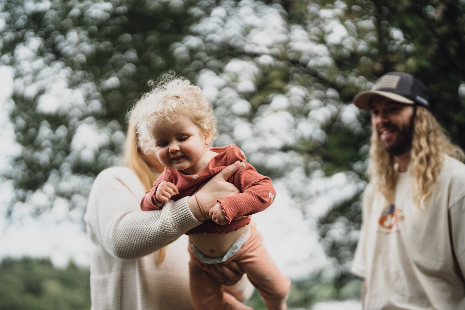 Family photographer in Cheshire // Jack, Laura & Bee