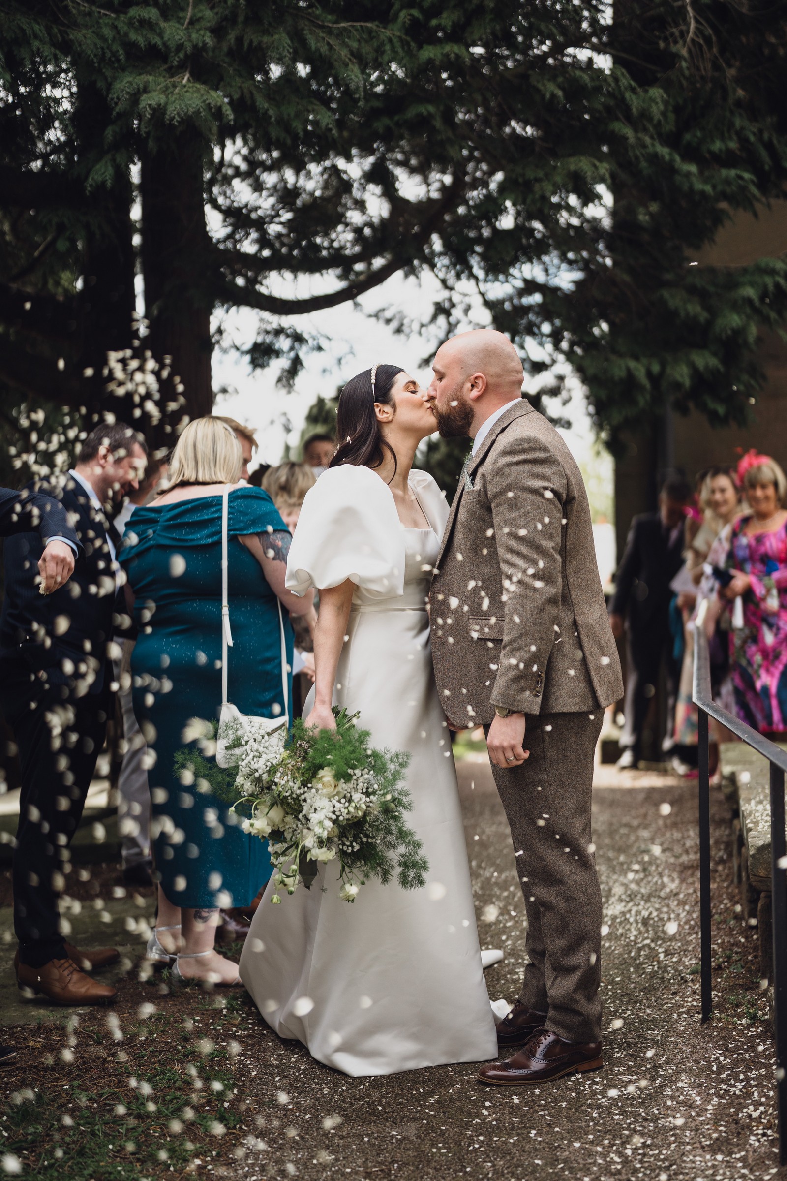 A Springtime Celebration at Abbeywood Gardens // Holly & Nate