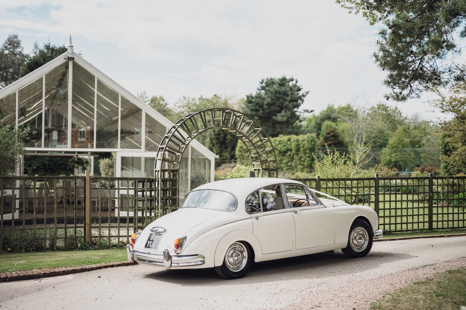 A Springtime Celebration at Abbeywood Gardens // Holly & Nate