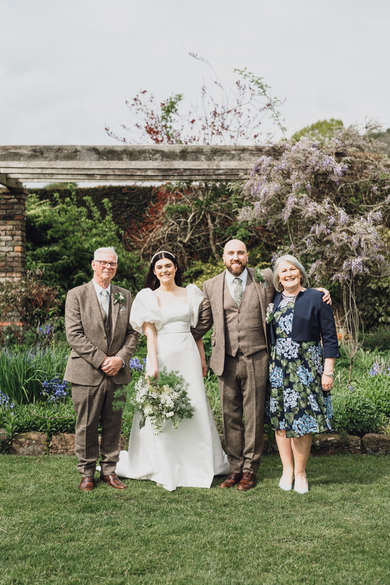 A Springtime Celebration at Abbeywood Gardens // Holly & Nate