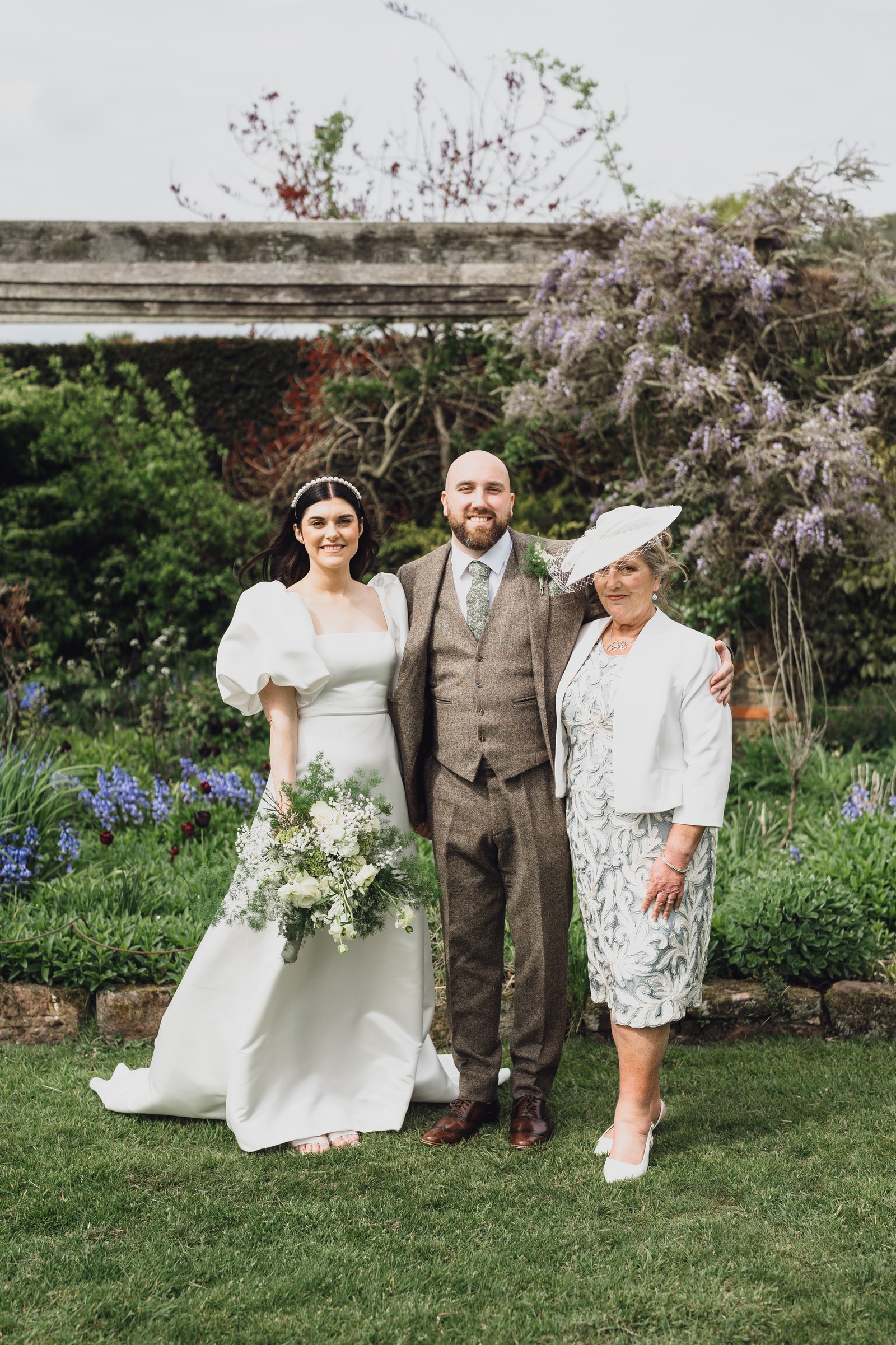 A Springtime Celebration at Abbeywood Gardens // Holly & Nate