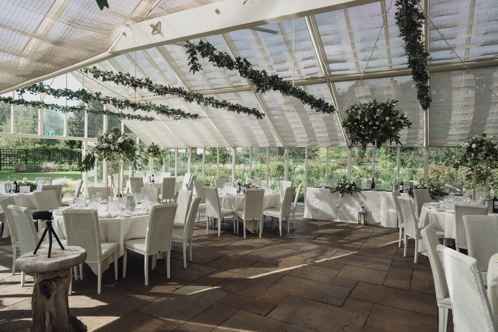 A Springtime Celebration at Abbeywood Gardens // Holly & Nate