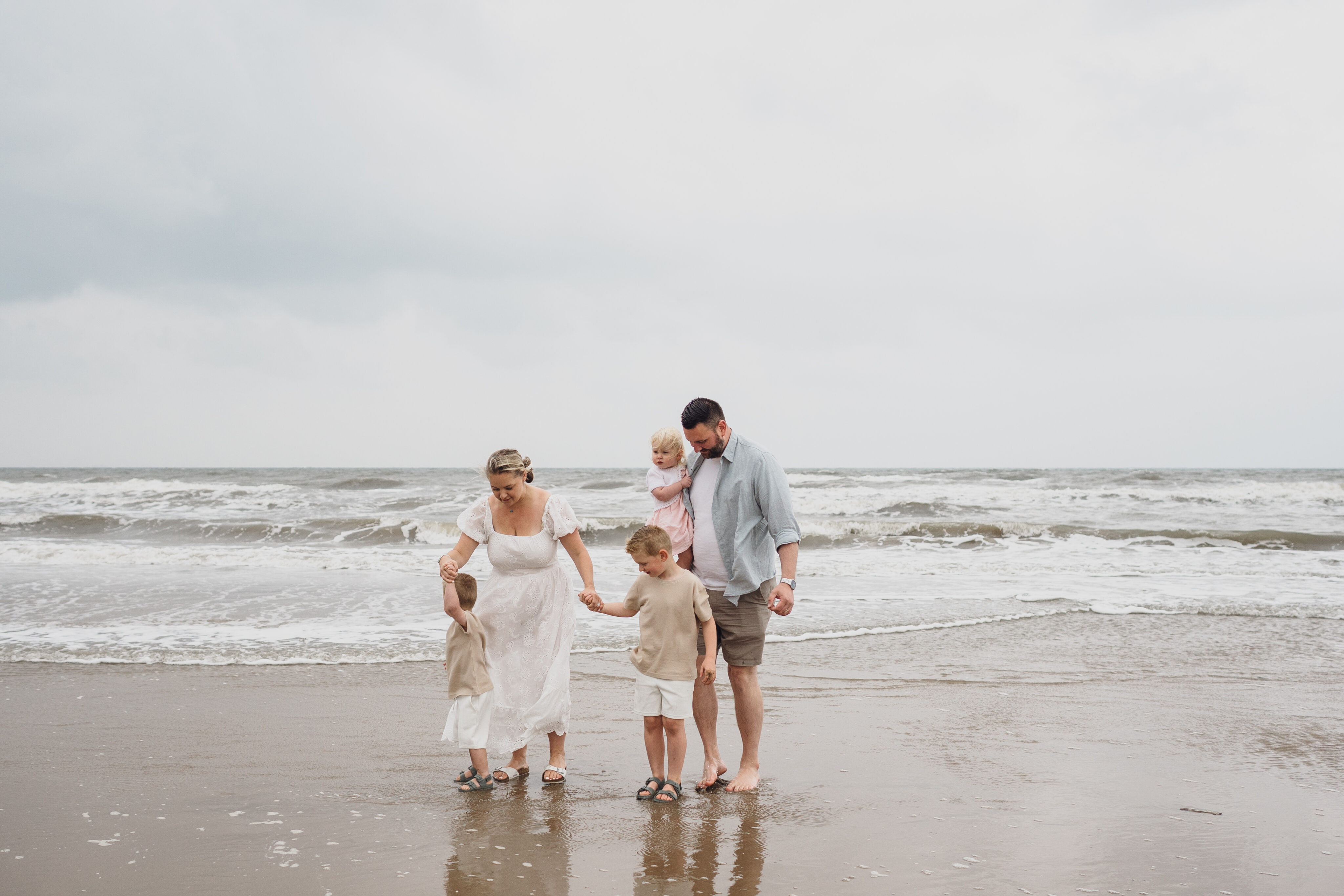 CHESHIRE FAMILY PHOTOGRAPHER