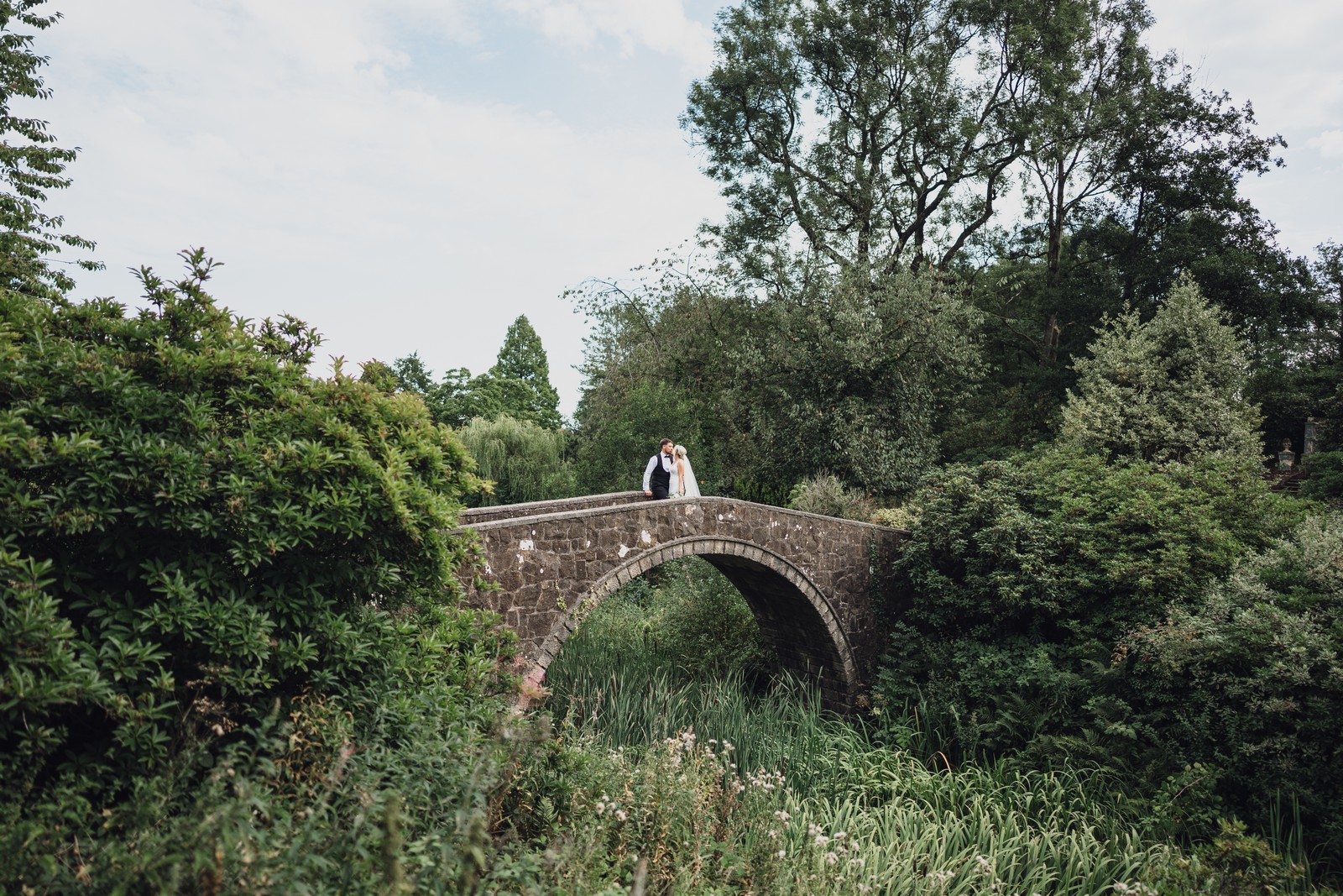 Louise & Michael’s Magical Foxtail Summer Wedding