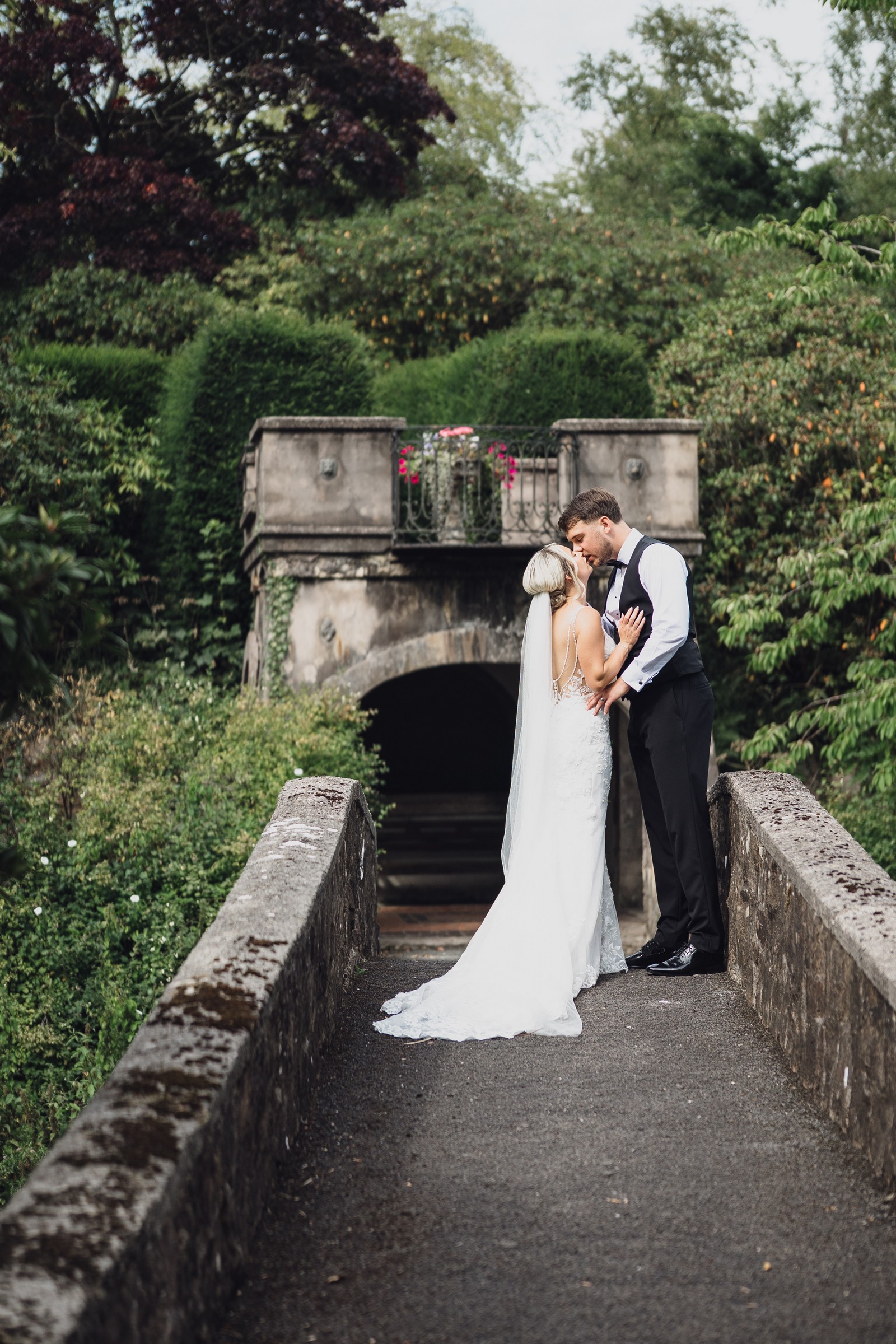 Louise & Michael’s Magical Foxtail Summer Wedding
