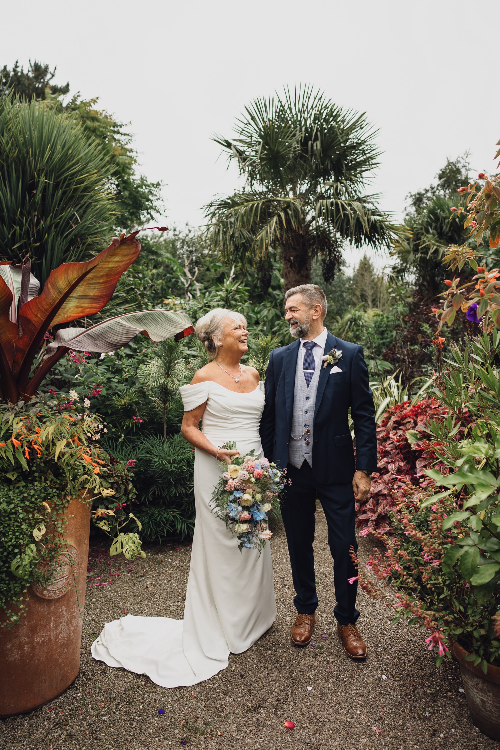 Ali & Noel – A Joyful Garden Wedding Filled with Love and Laughter Ali & Noel – A Joyful Garden Wedding Filled with Love and Laughter