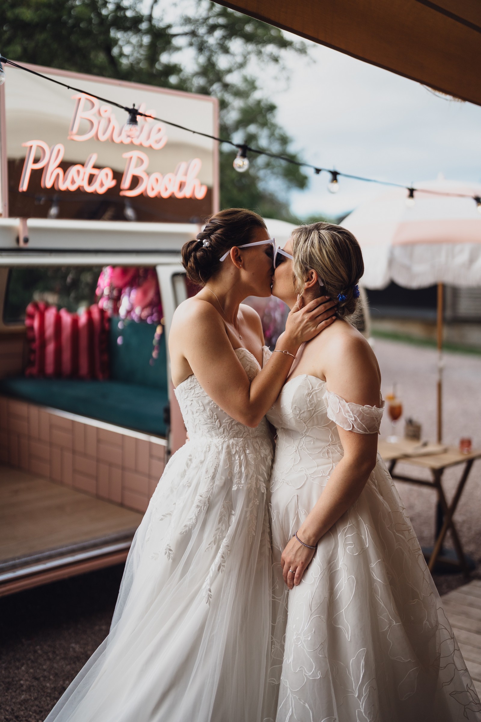 Emma & Samantha’s Sensational Summer Wedding at Rylands Farmhouse Emma & Samantha’s Sensational Summer Wedding at Rylands Farmhouse